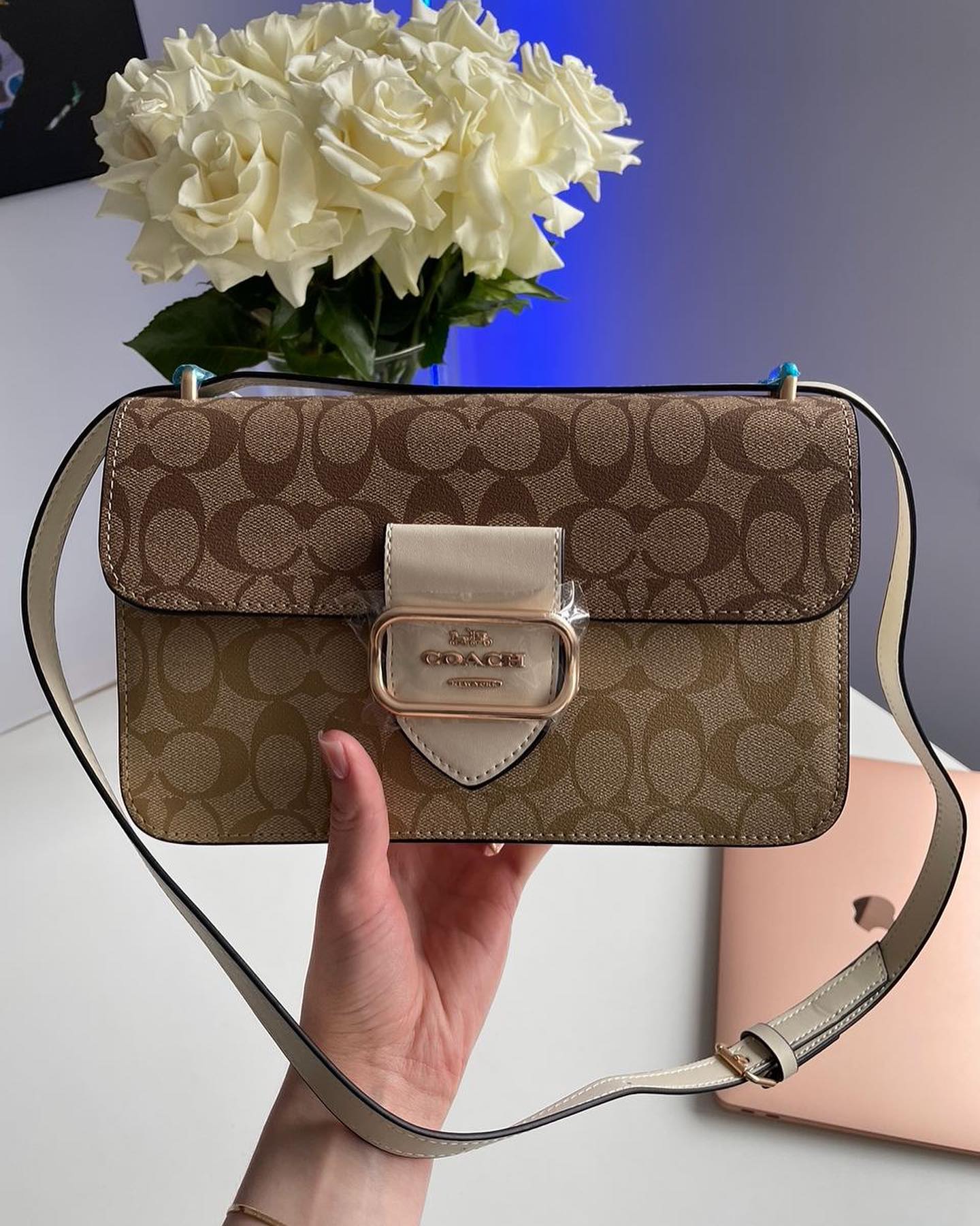 LARGE MORGAN SQUARE CROSSBODY IN BLOCKED SIGNATURE CANVAS (COACH CM089)