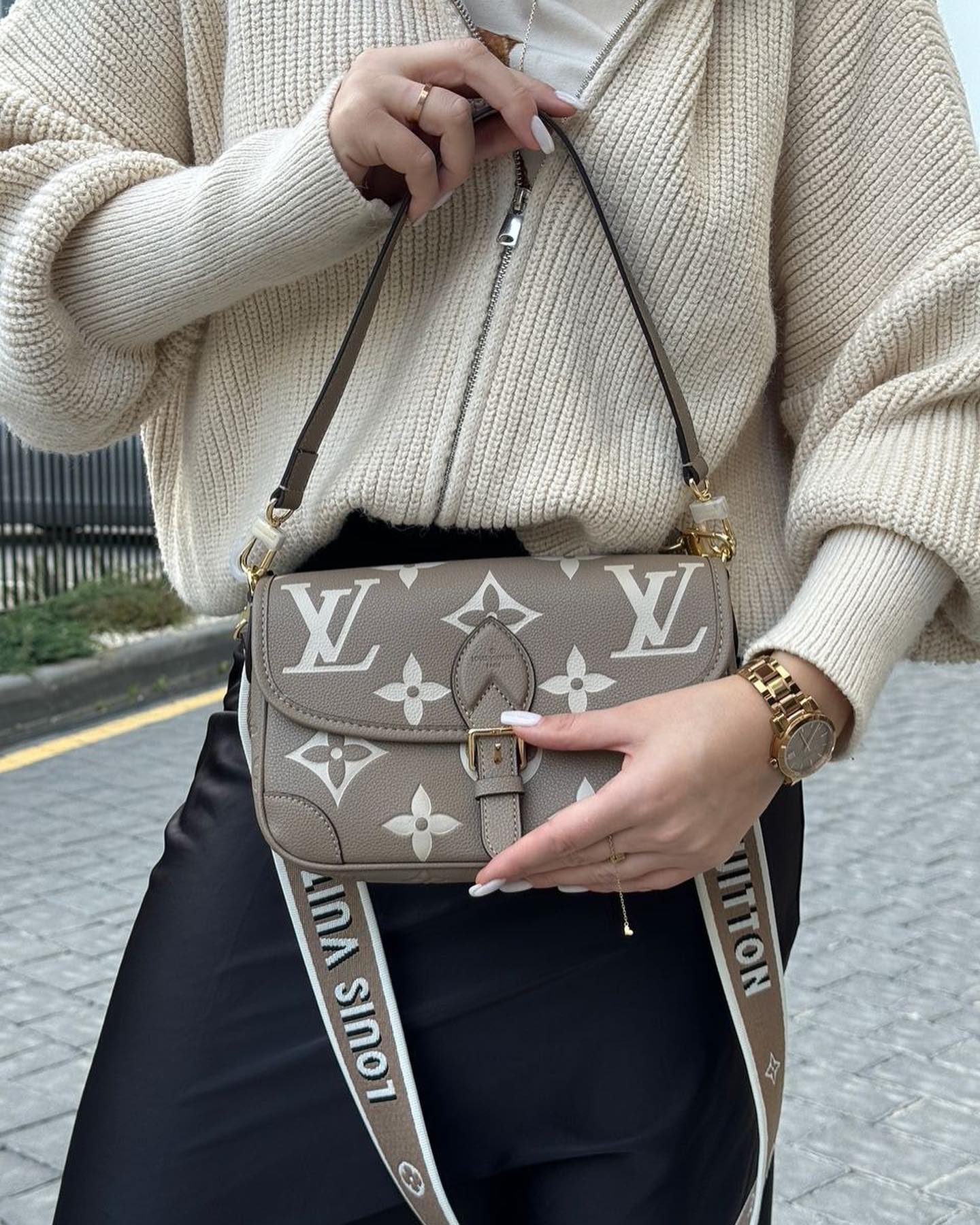 Louis Vuitton: Diane Tourterelle M46583