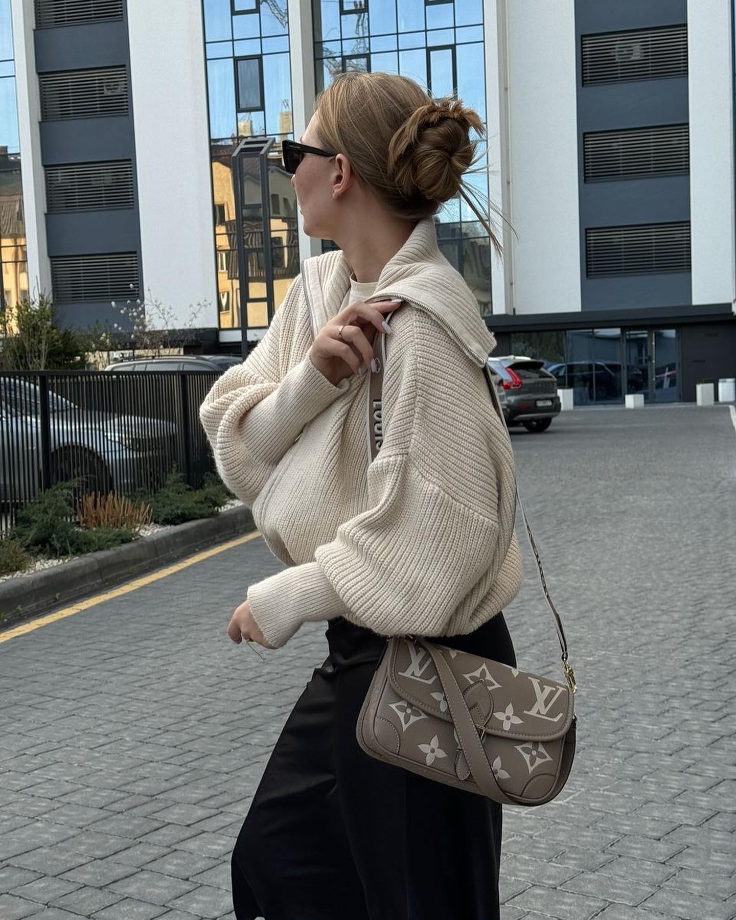 Louis Vuitton: Diane Tourterelle M46583