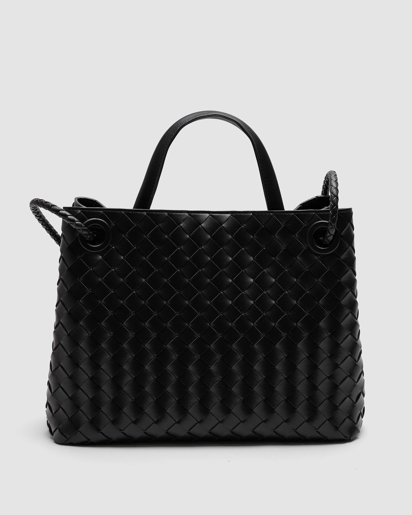 Bottega Veneta Andiamo Small leather tote bag